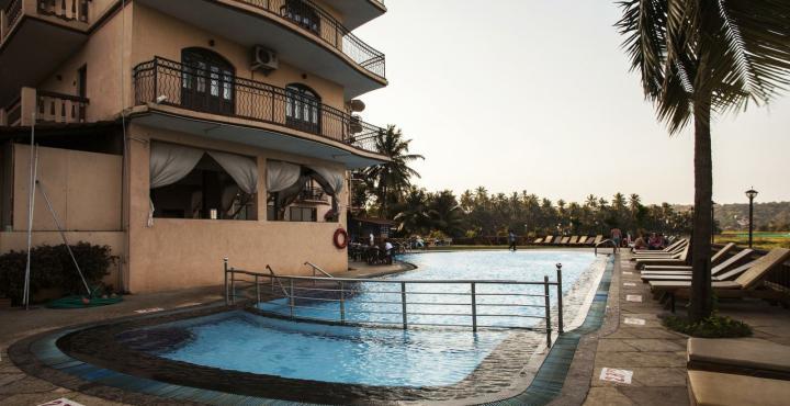 Nazri Resort Baga Ngoại thất bức ảnh